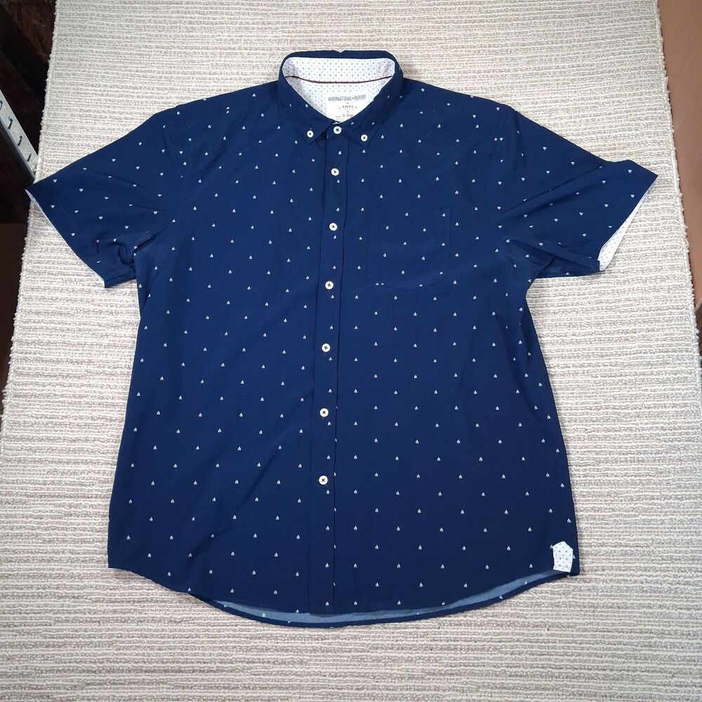 International Report Mens XL Blue Sailboat Short Sleeve 4 Way Stretch Shirt Tops